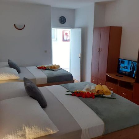 Apartments Vinea Baška Voda Buitenkant foto