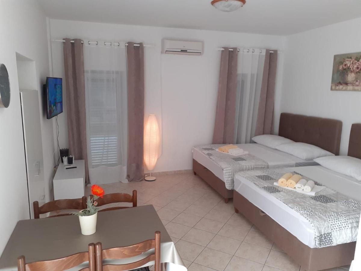 Apartments Vinea Baška Voda Buitenkant foto