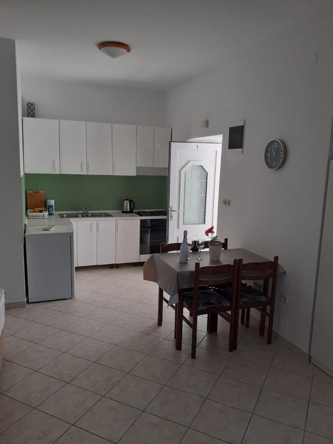 Apartments Vinea Baška Voda Buitenkant foto