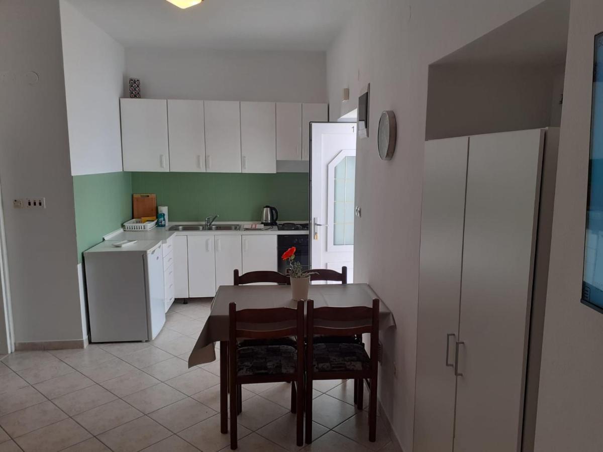 Apartments Vinea Baška Voda Buitenkant foto
