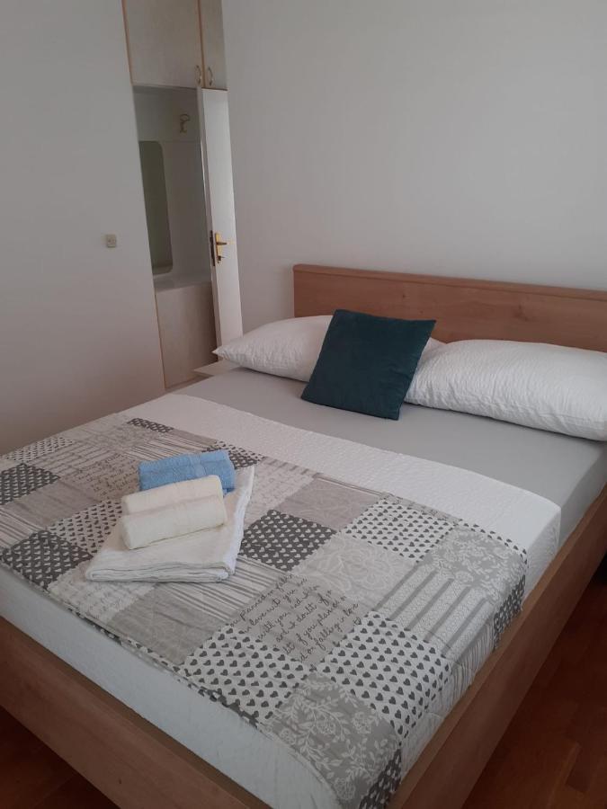 Apartments Vinea Baška Voda Buitenkant foto