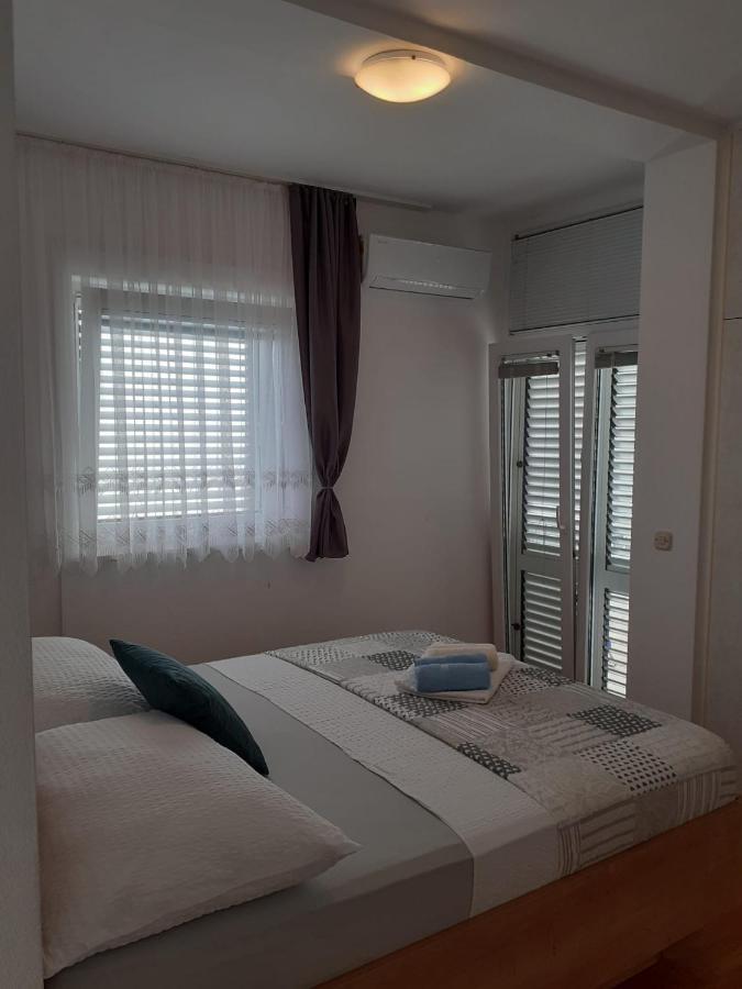 Apartments Vinea Baška Voda Buitenkant foto